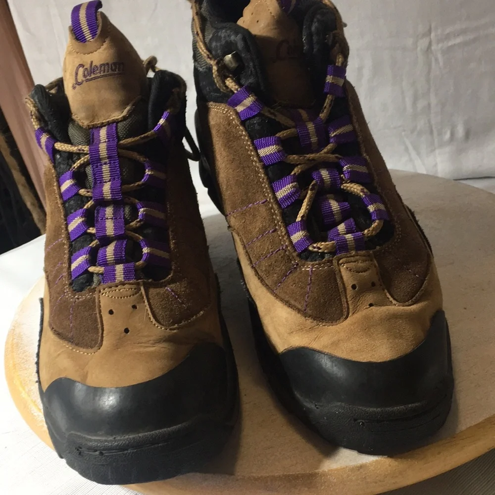 Coleman womens brown/lavender detailing hiking boot size 9 1/2